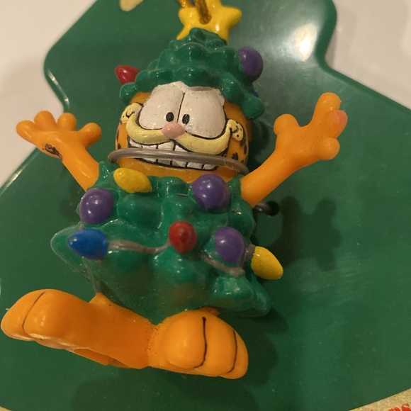 Vintage Russell Stover  Christmas Garfield Collectible Storage Case - Picture 2 of 3